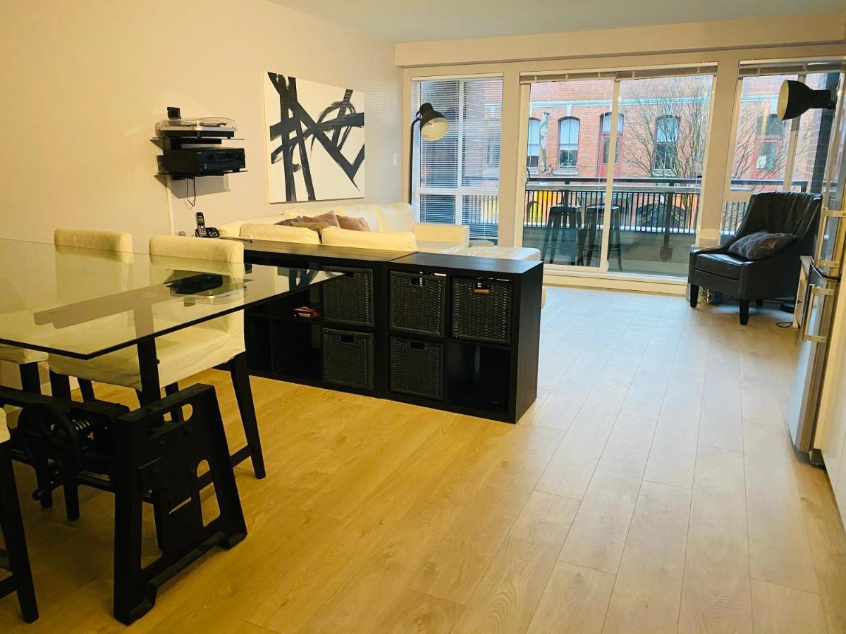 Downtown Heritage Condo With Parking Victoria Exterior foto